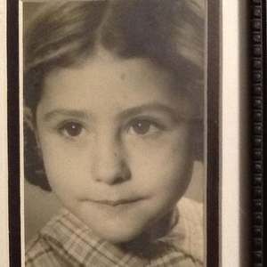 Meet your Posher, Lina